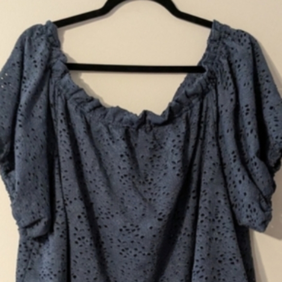 Vince Camuto Blue Puff Sleeve Smocked Blouse - Picture 8 of 9